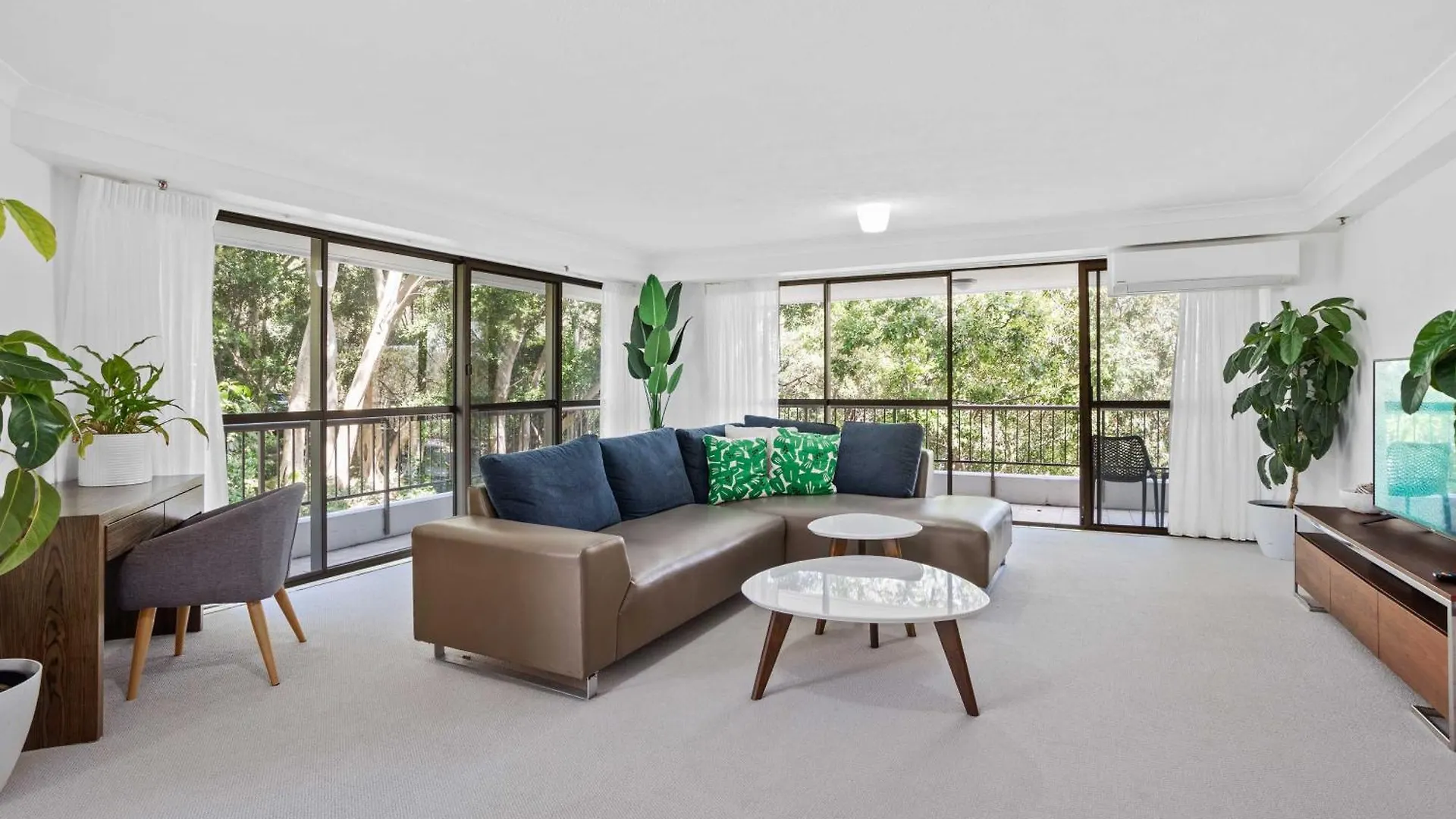 Tranquil 2 Bedroom On Burleigh Headland Gold Coast 0*,