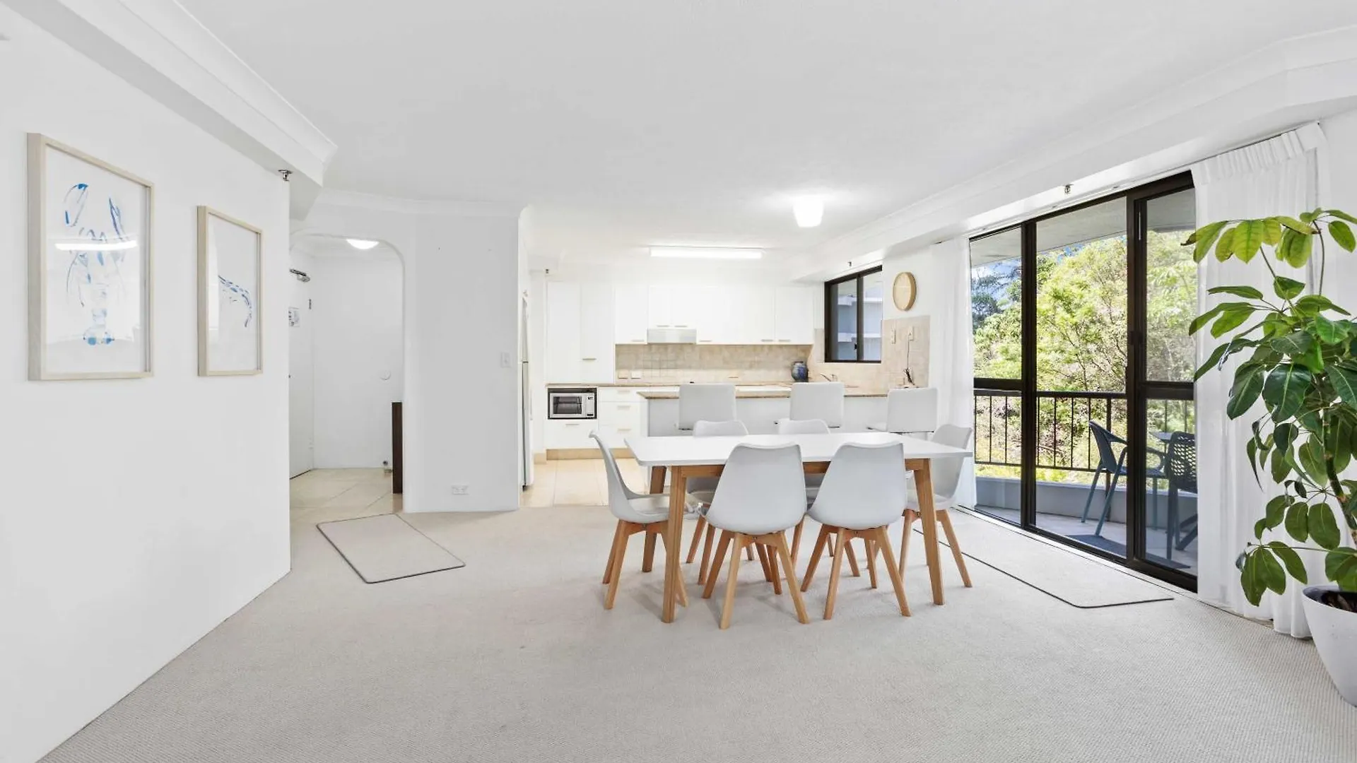 Tranquil 2 Bedroom On Burleigh Headland Gold Coast 0*,  Australië